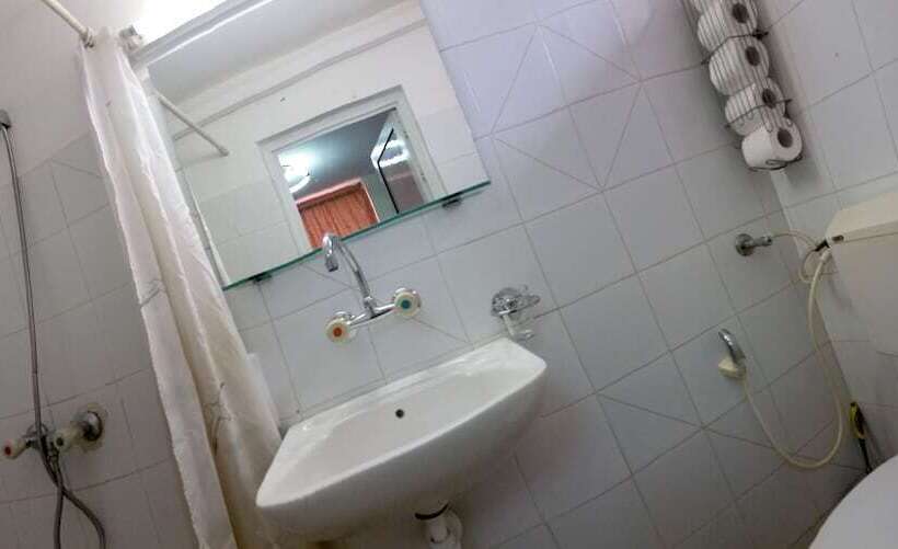 Standard 3 Pers. Værelse, Arava Hostel