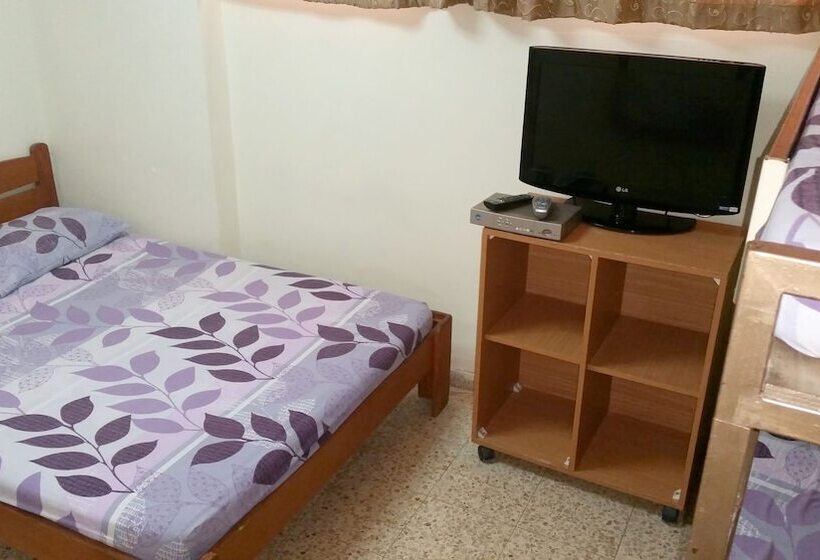 Standard 3 Pers. Værelse, Arava Hostel