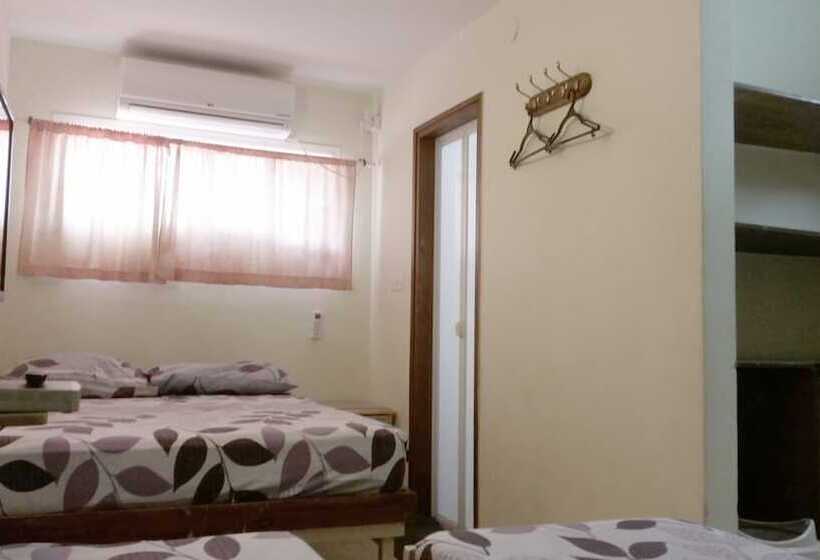 Standard 4 Pers. Værelse, Arava Hostel