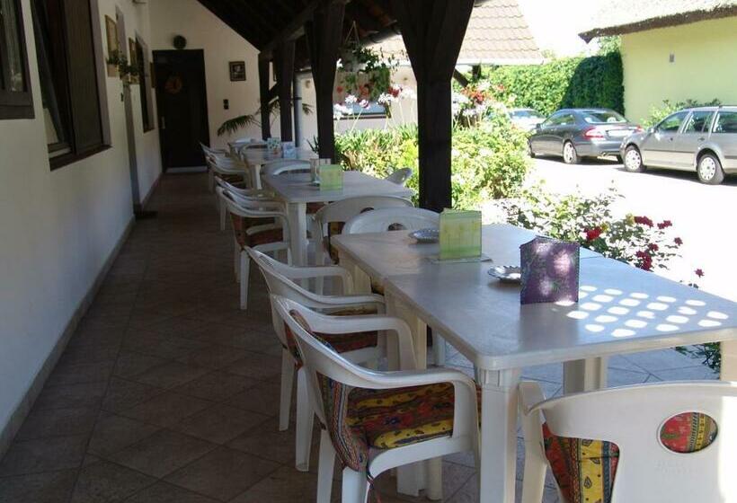 디럭스 룸, Eifert Ház