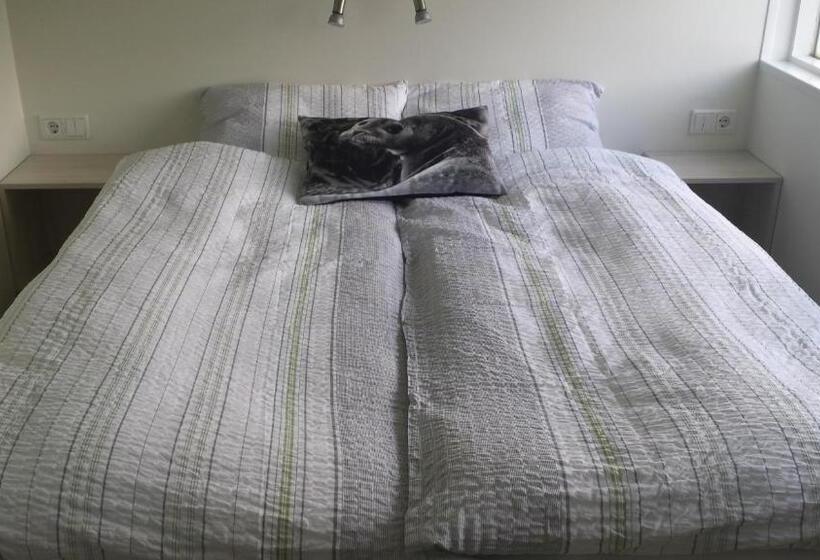 اتاق استاندارد سه نفره, Hvammstangi Guesthouse