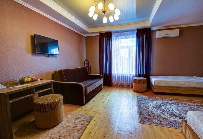 اتاق استاندارد, Kausar