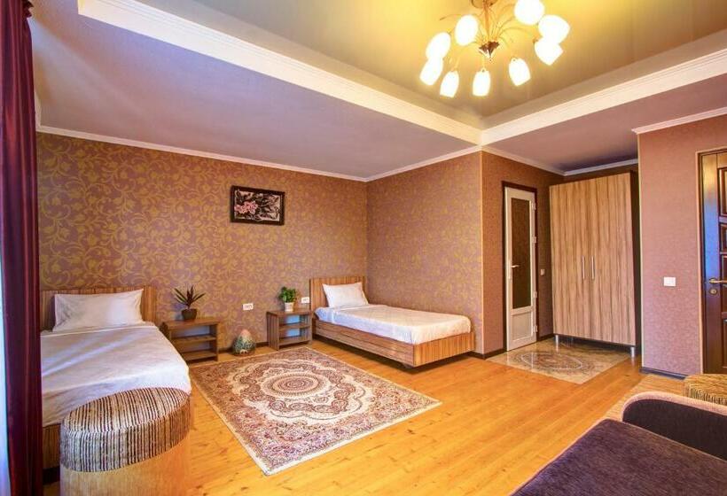 اتاق استاندارد, Kausar