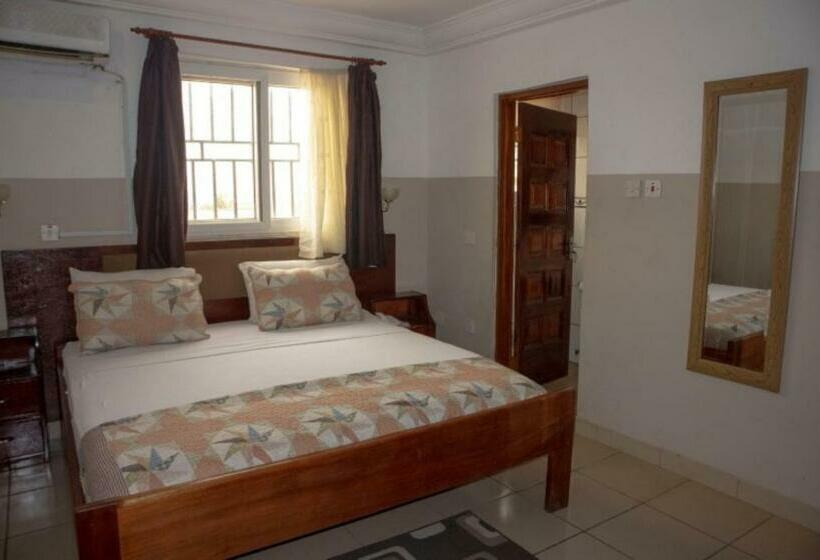 标准间, Kunta Kinte