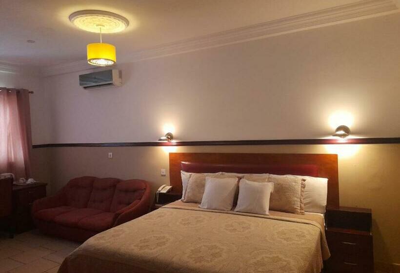 豪华家庭房间, Kunta Kinte