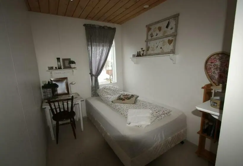 اتاق استاندارد یک تخته با سرویس بهداشتی مشترک, Dalvík Hostel Gimli