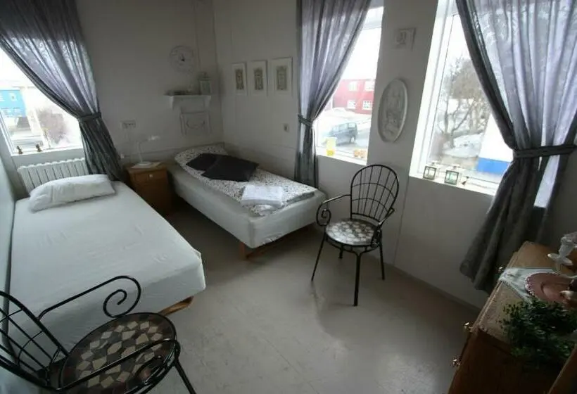 اتاق استاندارد با سرویس بهداشتی مشترک, Dalvík Hostel Gimli