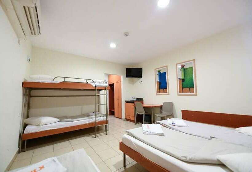 StandaardKamer, Hi Arad Hostel