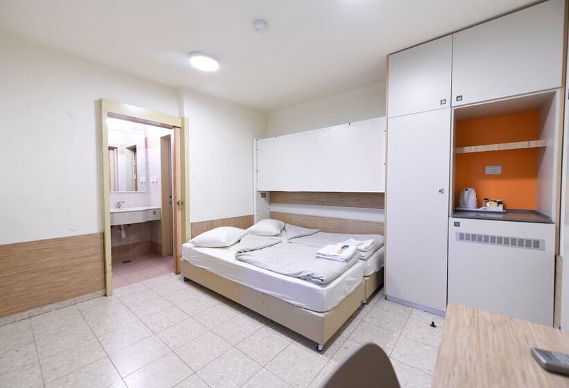 StandaardKamer, Hi Arad Hostel