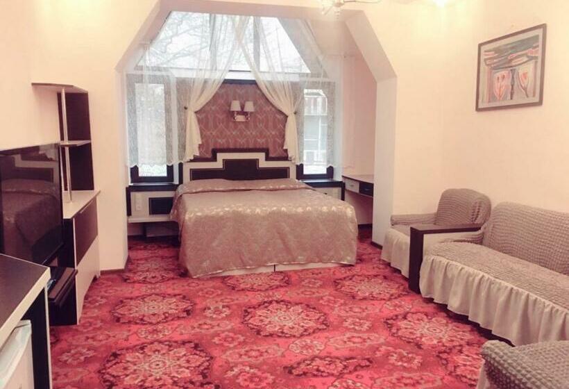 اتاق سوپریور, дом писателей цахкадзора