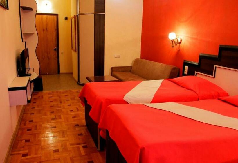 اتاق سوپریور, дом писателей цахкадзора