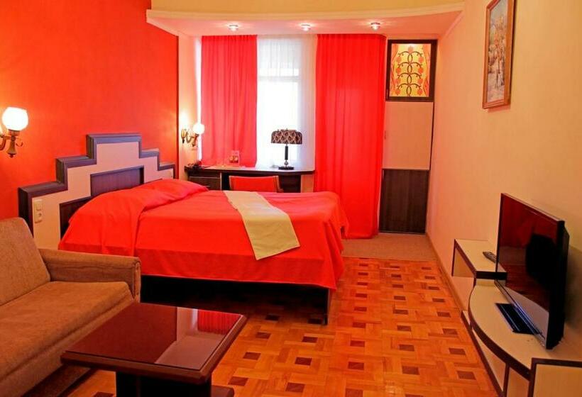 اتاق سوپریور, дом писателей цахкадзора