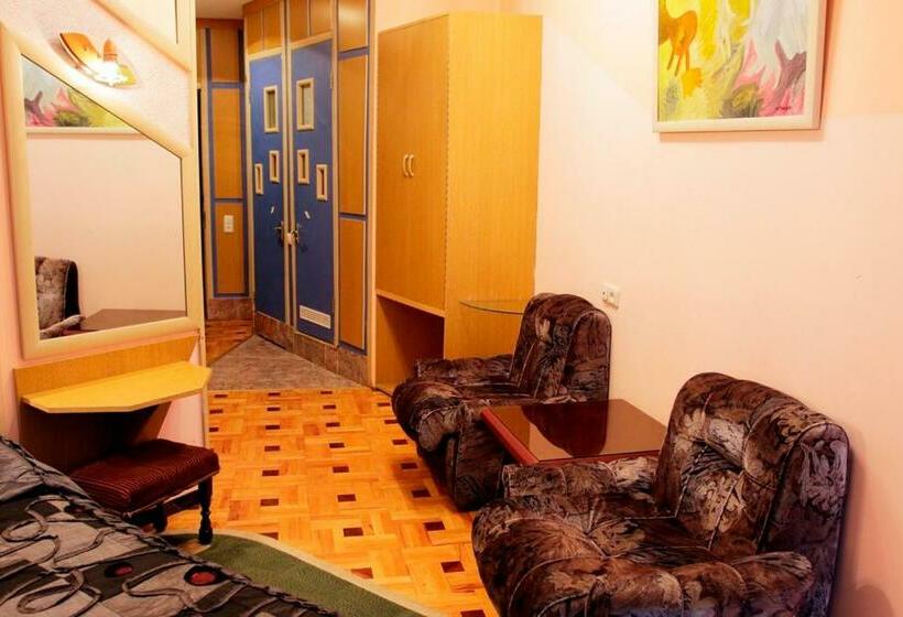 اتاق لوکس یک تخته, дом писателей цахкадзора