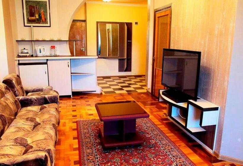 سوییت, дом писателей цахкадзора