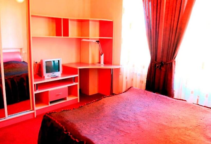 سوییت دوبلکس, дом писателей цахкадзора