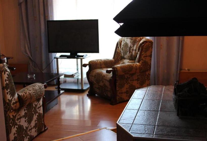 سوییت دوبلکس, дом писателей цахкадзора