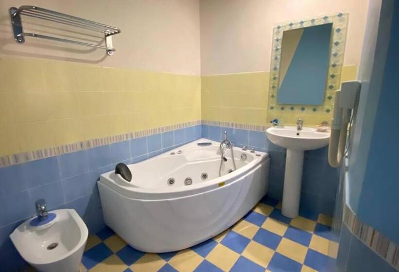 سوییت دوبلکس, дом писателей цахкадзора