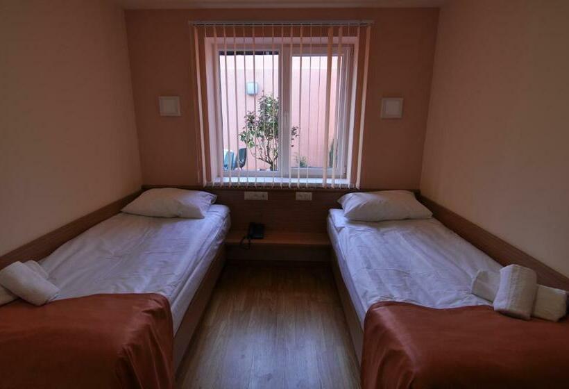 اتاق استاندارد, Albert House Hotel And Tours