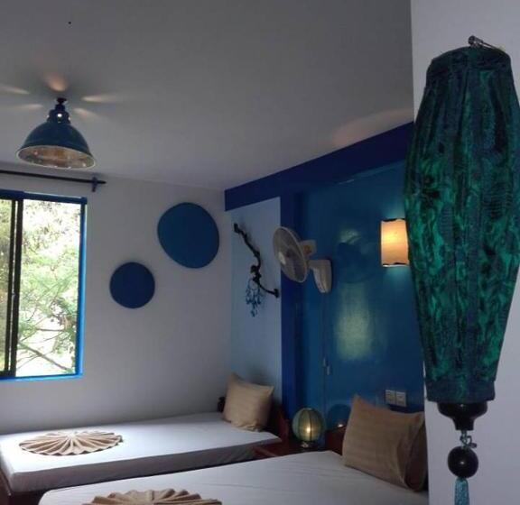 غرفة كلاسيكية ثلاثية, De La Plage