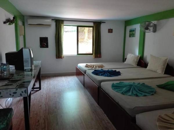 غرفة إقتصادية رباعية, De La Plage