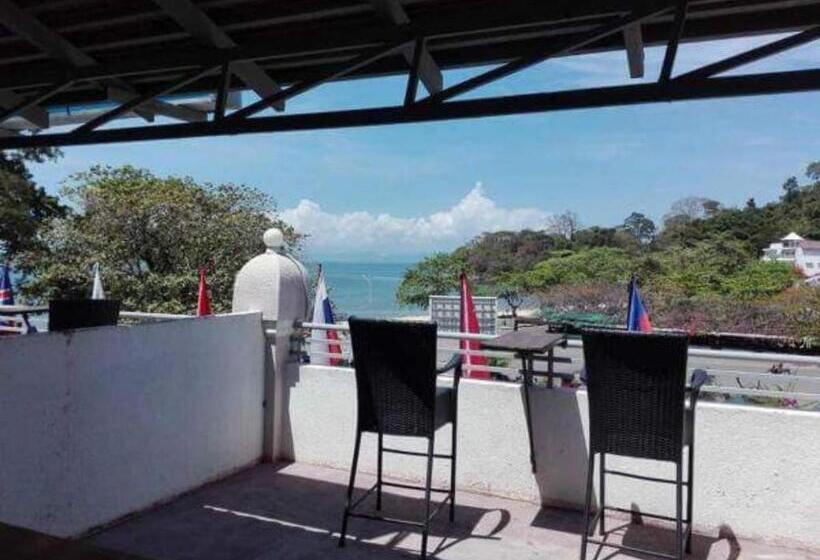 غرفة ديلوكس مطلّة علي البحر مزوَّدة بشُرفة, De La Plage