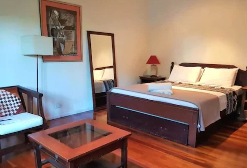 Номер Deluxe, Five Princes