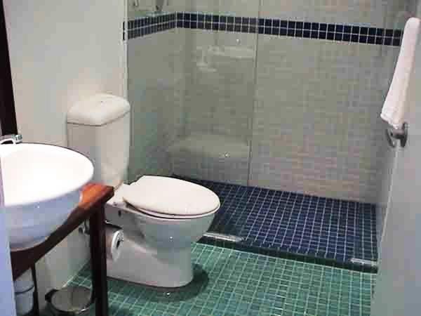 Номер Deluxe, Five Princes