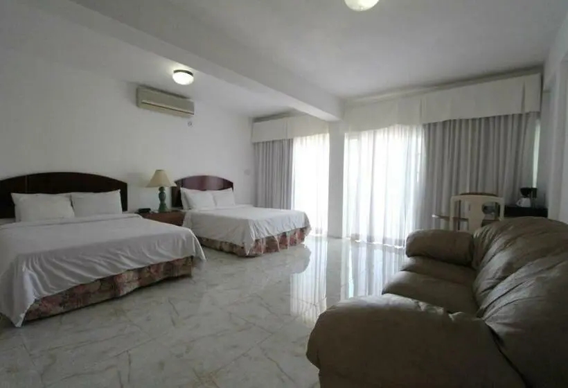 اتاق سه نفره سوپریور با چشم‌انداز دریا, Match Resort