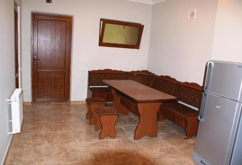 Люкс 2 Спальни, Odzun