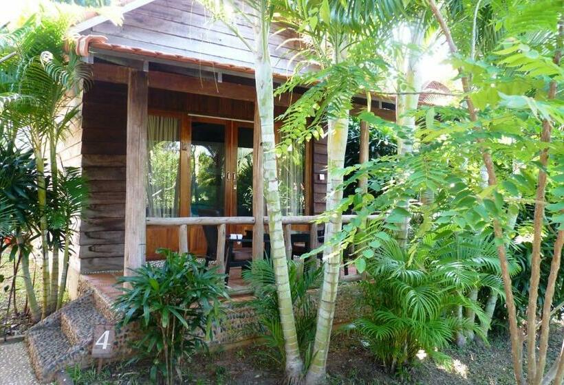 بنجلو سوبيريور, Raingsey Bungalow