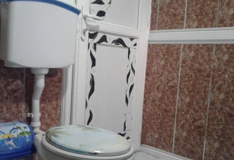 اتاق استاندارد با چشمانداز باغ, Ilgar's Hostel