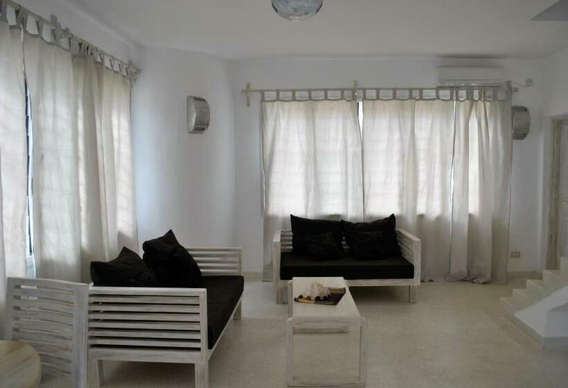 سوییت جونیور, Kola Beach Resort
