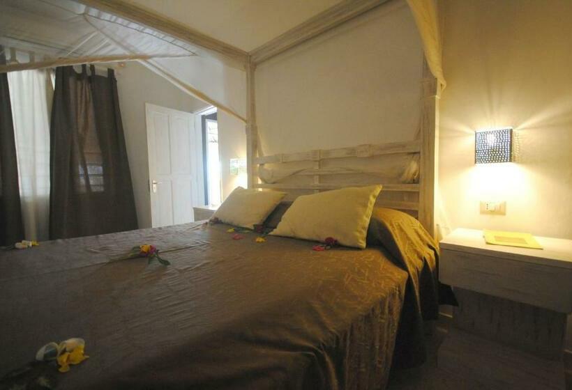 سوئیت با بالکن, Kola Beach Resort