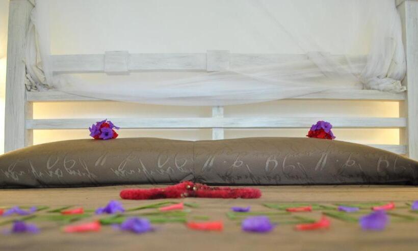 Suite with Balcony, Kola Beach Resort