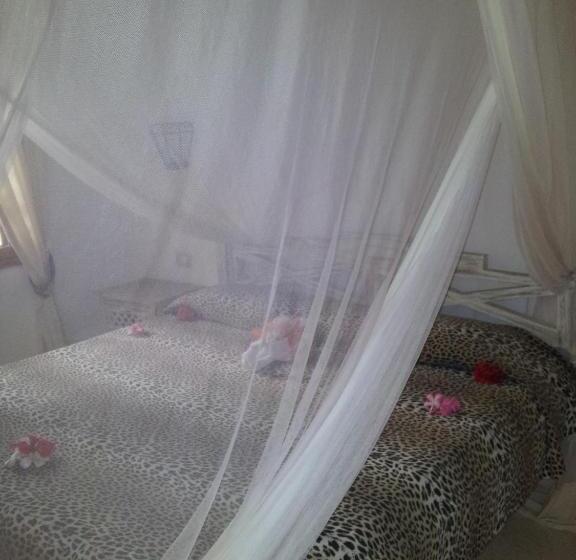 4 Bedroom Villa, Kola Beach Resort