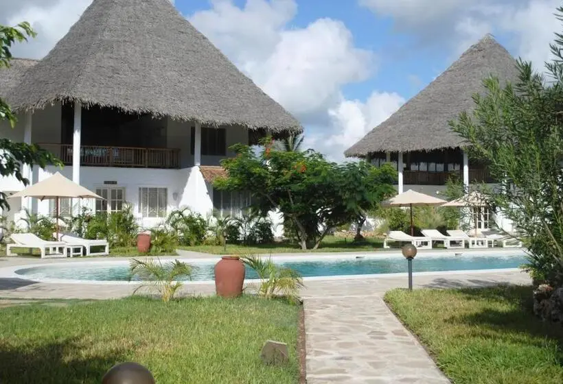 ویلای 3 خوابه, Kola Beach Resort