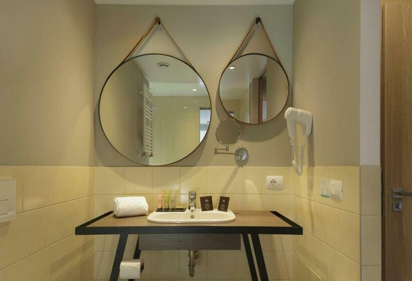 Номер Стандарт с Балконом, Mjus Resort & Thermal Park