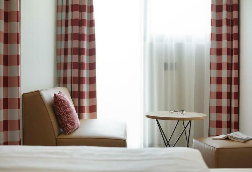 Номер Стандарт с Балконом, Mjus Resort & Thermal Park