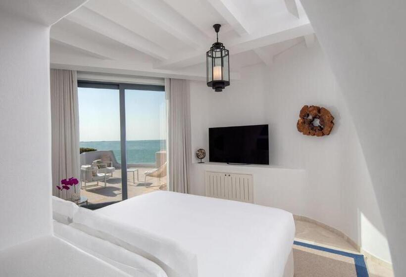 اتاق استاندارد با تراس و چشم‌انداز دریا, Anantara Santorini Abu Dhabi Retreat Adults Only