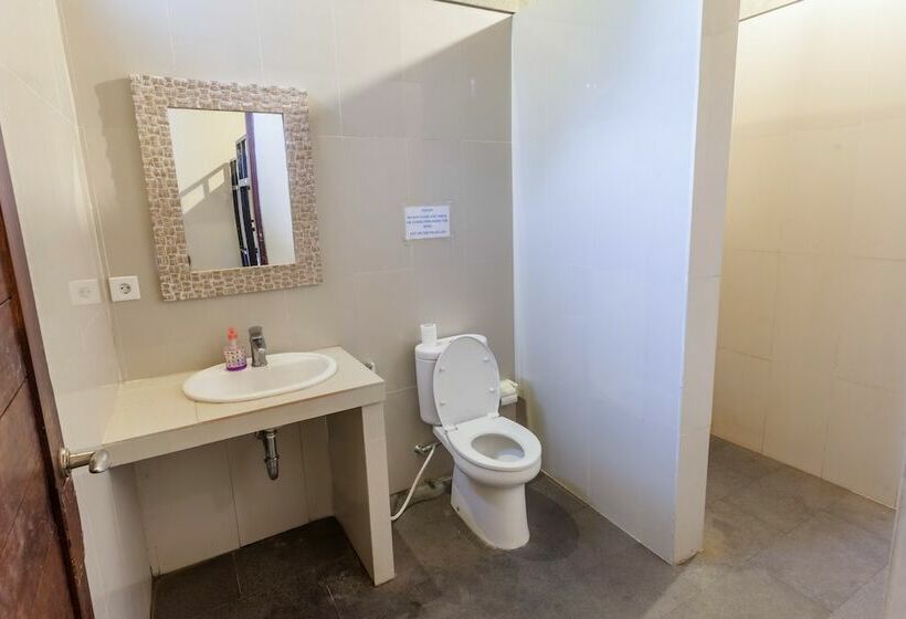 سرير فى غرفة مشتركه, In Da Lodge