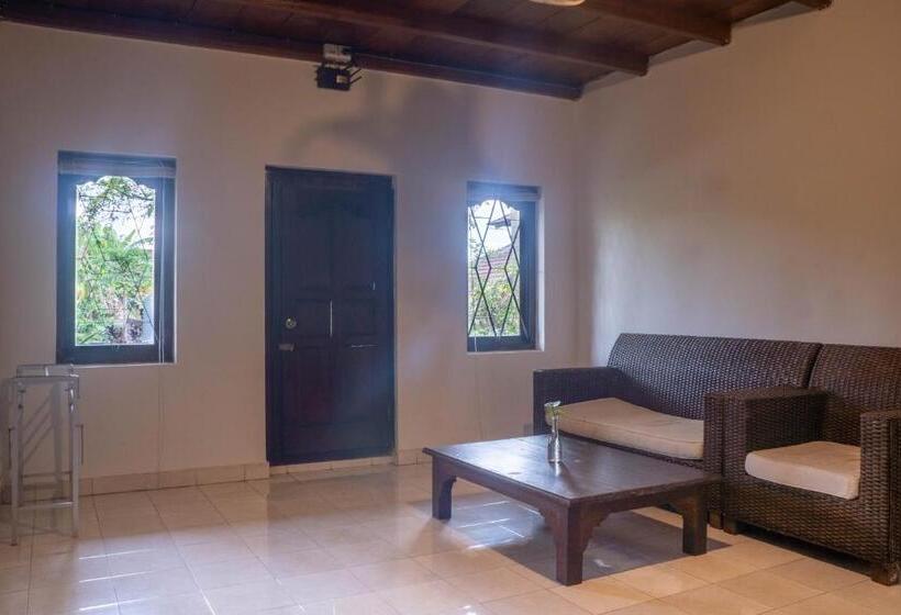 غرفة قياسية رباعية, In Da Lodge