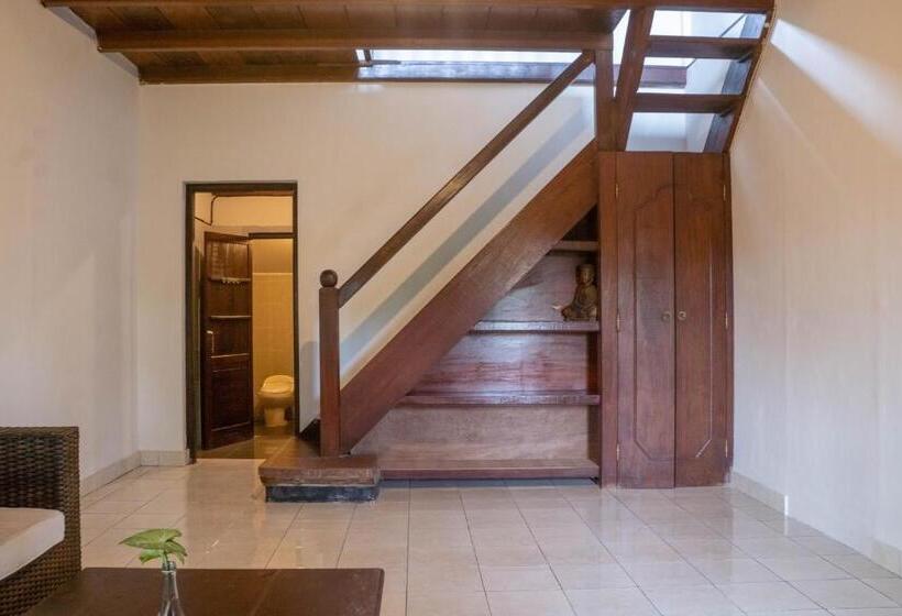 غرفة قياسية رباعية, In Da Lodge