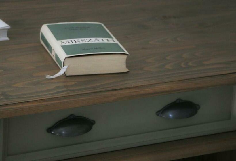 Номер Superior Вид на Город, Fogadó A Patkolókovácshoz Vendégház Szekszárd