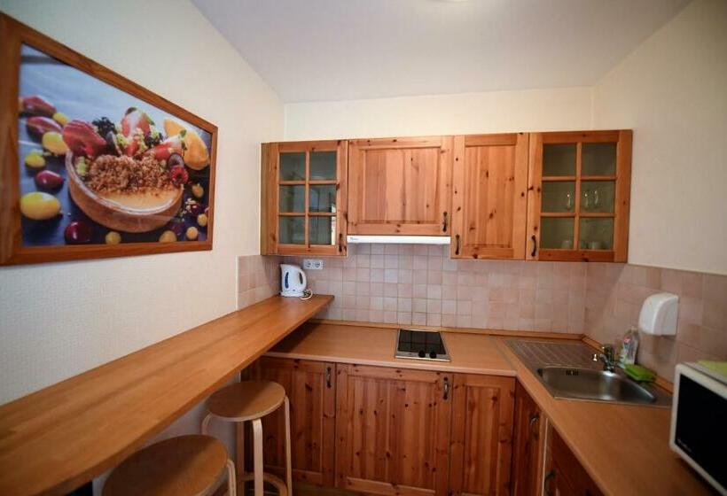 آپارتمان خانوادگی, Imola Udvarház Dessert