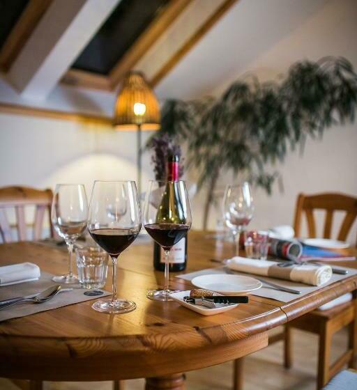 آپارتمان خانوادگی, Imola Udvarház Dessert