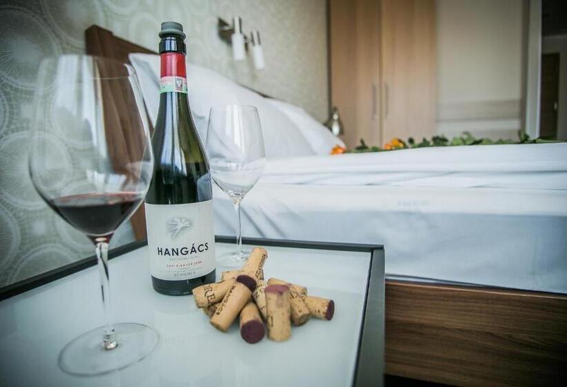 اتاق استاندارد, Imola Udvarház Dessert