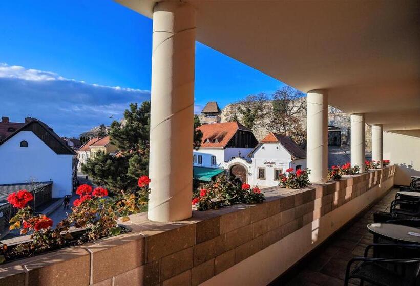 اتاق استاندارد, Imola Udvarház Dessert