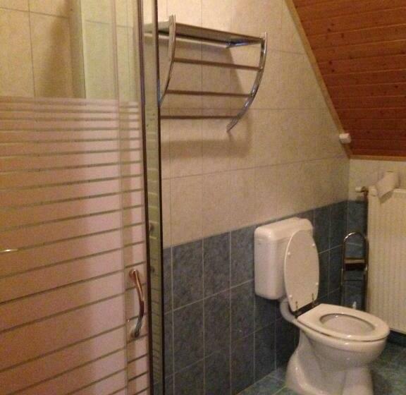 标准间, Juhász Fogadó