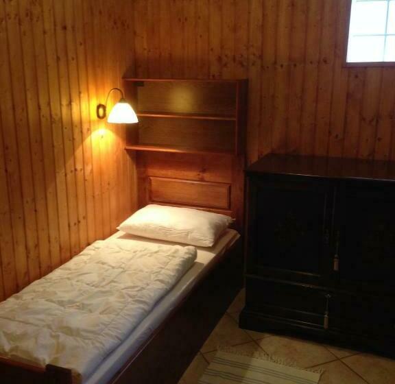 标准三人间, Juhász Fogadó