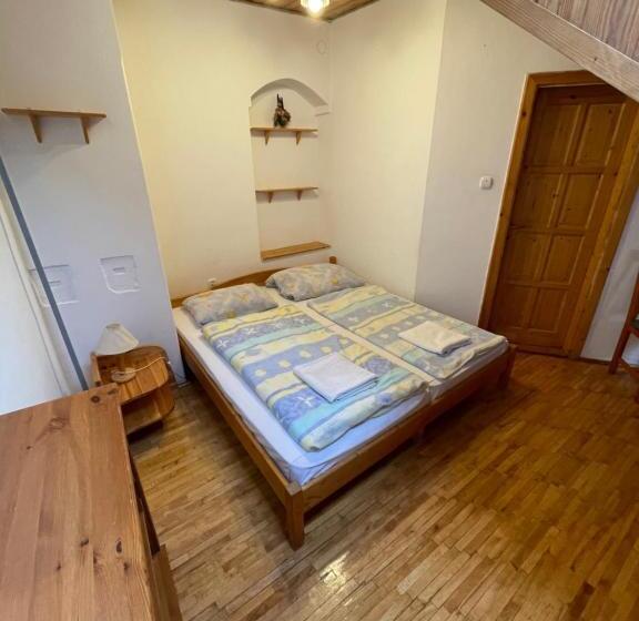 スタンダードルーム, Katalinkert Panzió